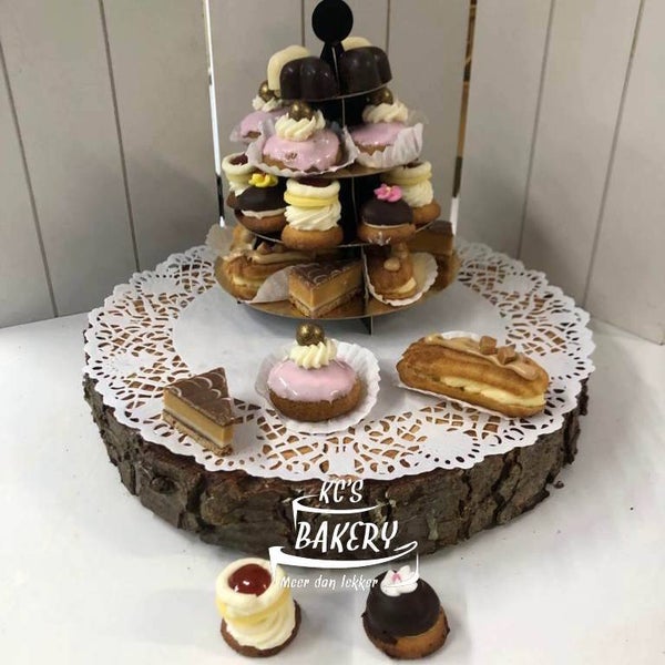 Mini Sweet Table met etagere 24 stuks