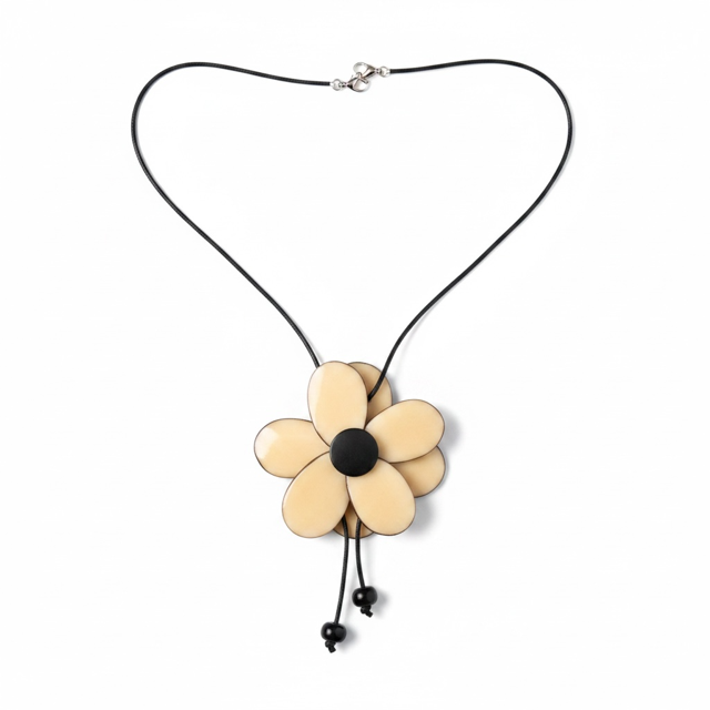 Flor Tagua Necklace