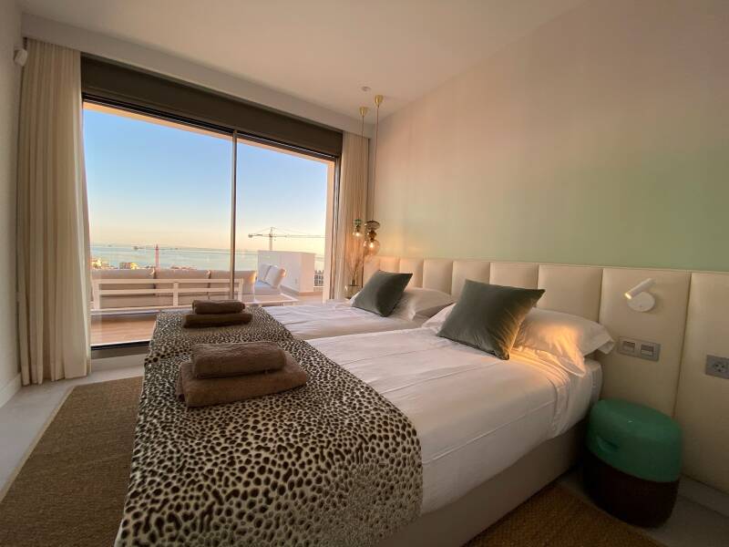 Bedroom 2 -shared full bathroom with bedroom 3