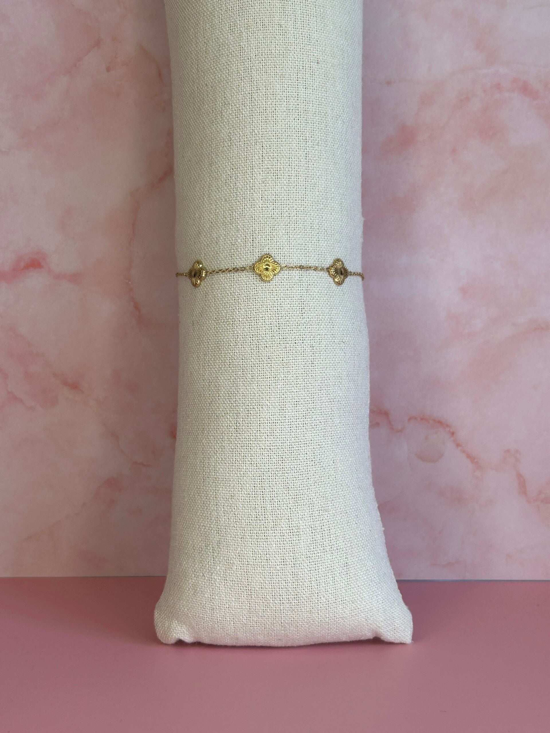 Armband bloemetjes (goud)