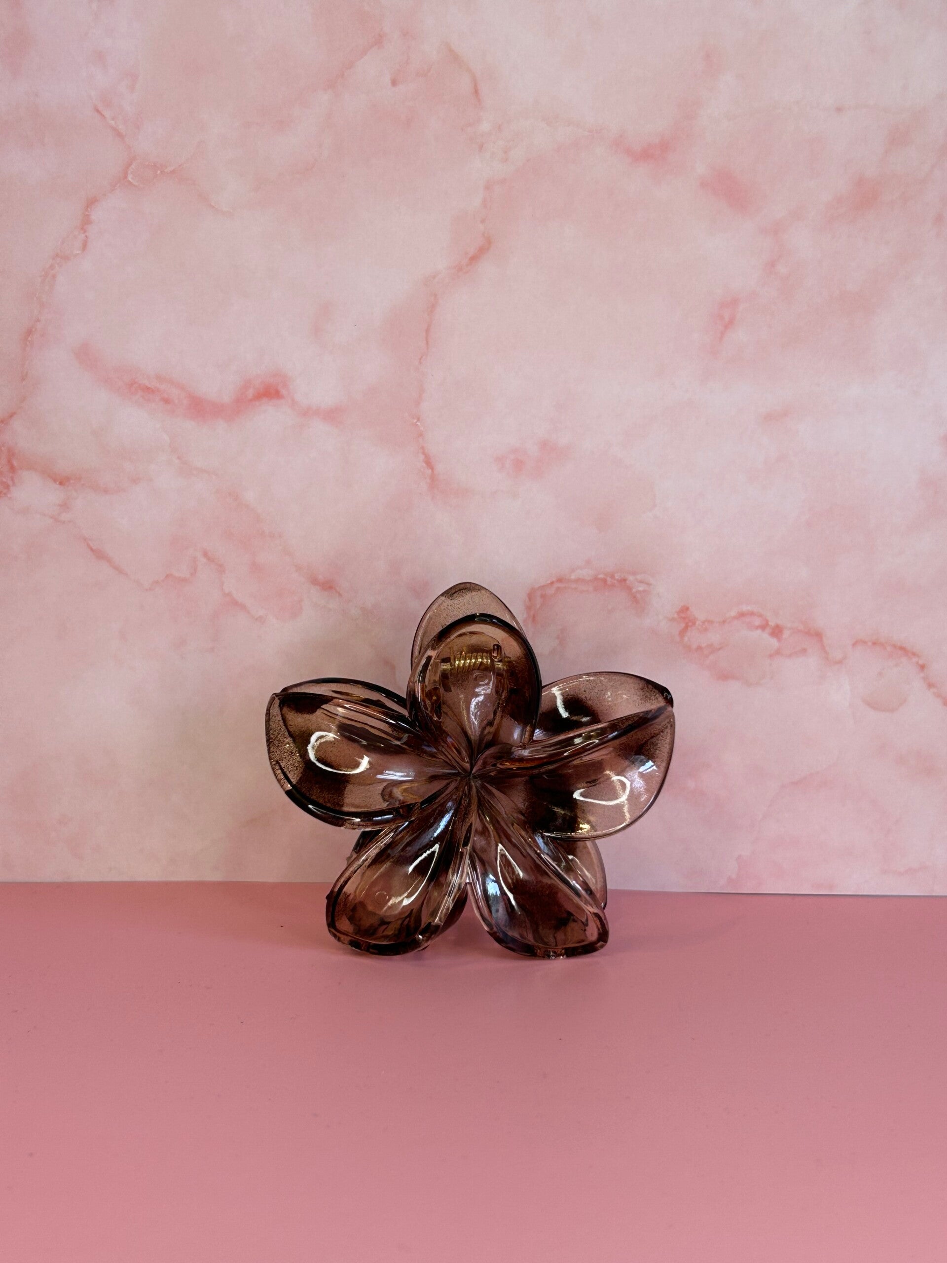 Haarklem bloem grijs