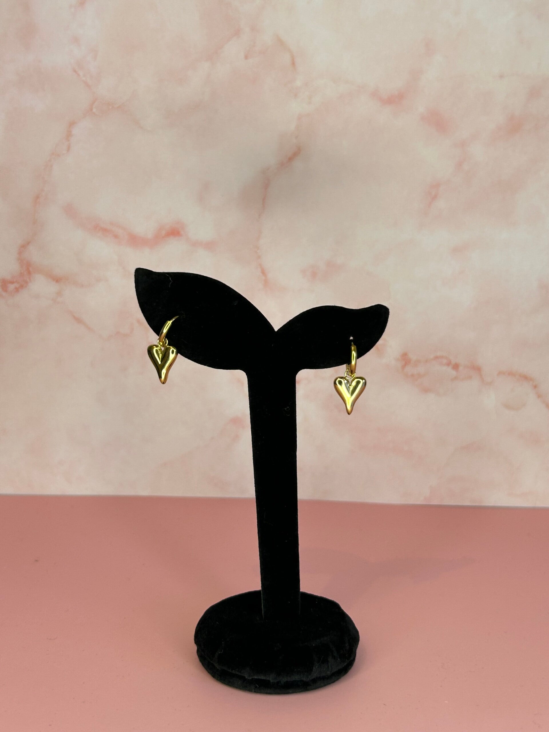 Oorbellen hartjes klein (goud)