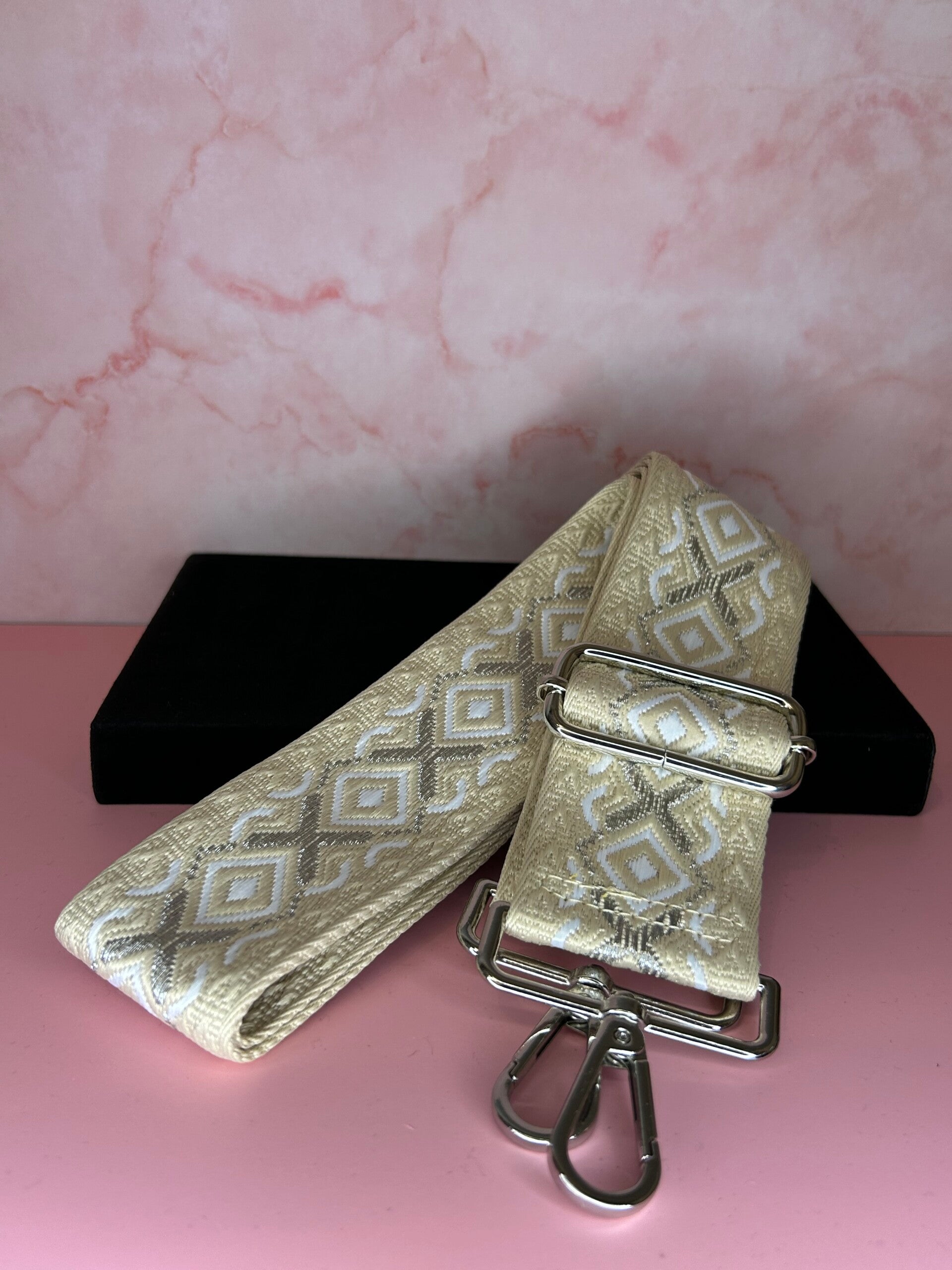 Strap creme/wit/zilver