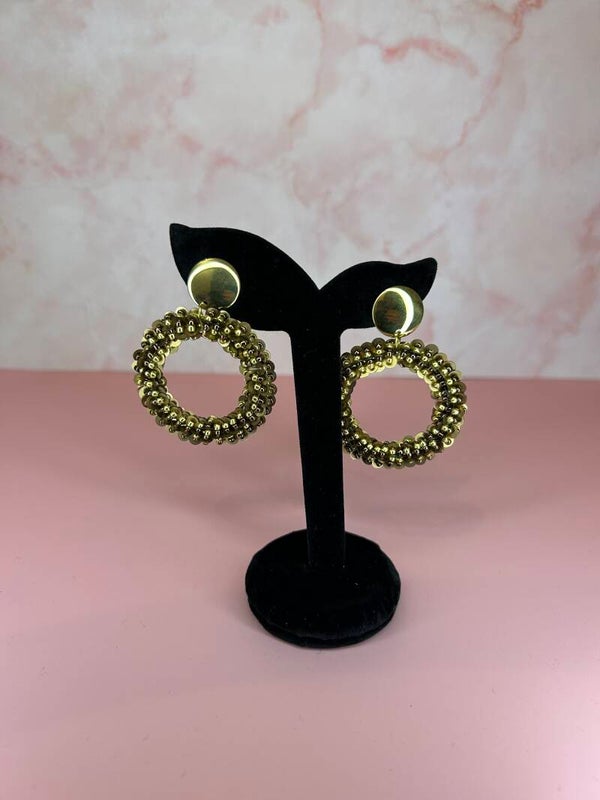 Ronde kralenoorbellen groen