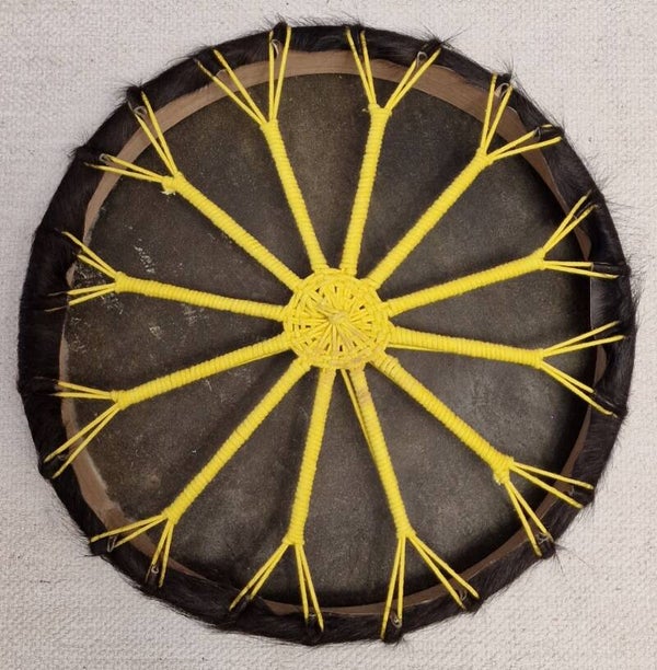 Plexo solar, búfalo pelo 40cm, amarelo