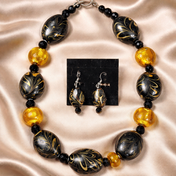 Swirled black agate necklace