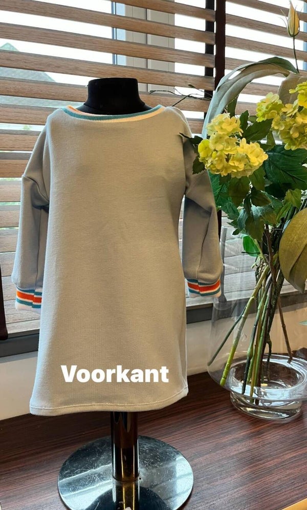 Handgemaakt Kleedje met toffe boordjes