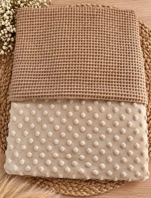 Zachte Minky Dots deken