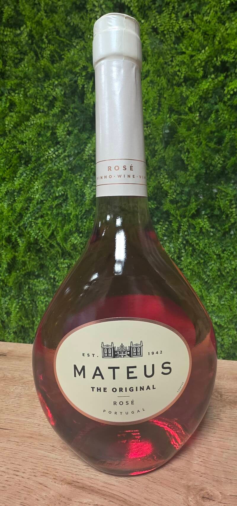 mateus-standard-dbuq8h.jpg