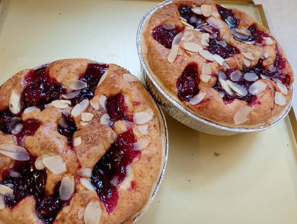 Large 6" BLACKBERRY & ALMOND TART