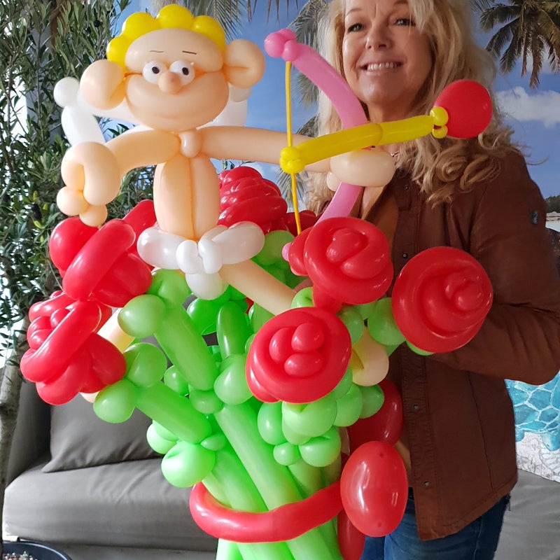 rozen-met-cupido-van-ballonnen-standard.jpg