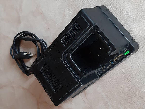 cargador de walkies comerciales TELTRONIC