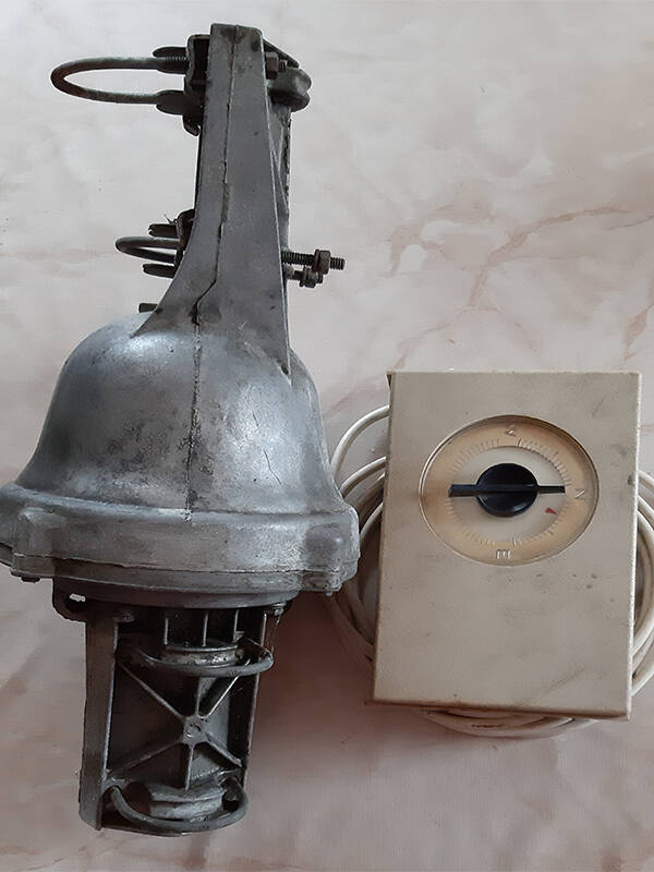 Rotor con mando para mástil