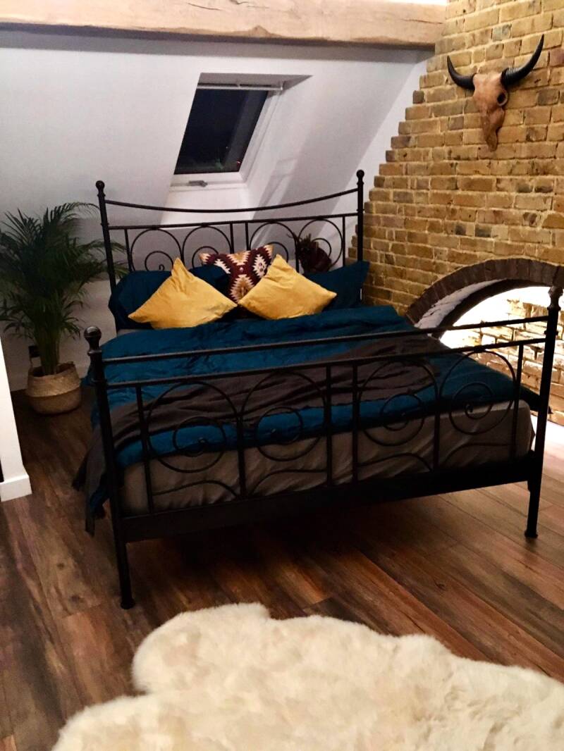 bedroom-standard-u4phn4.jpg