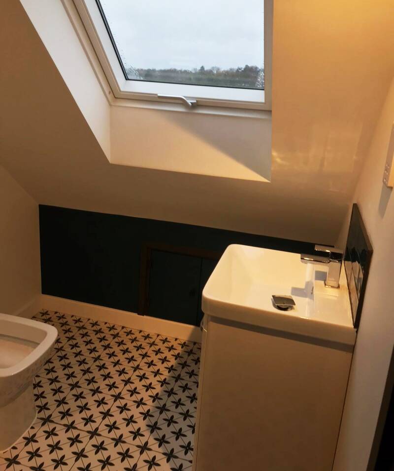 ensuite-tiling-standard-z6r58x.jpg