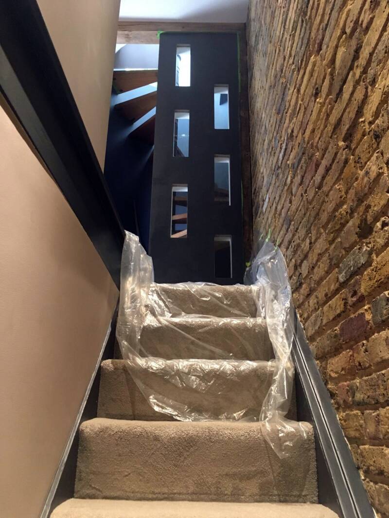 stairs-hallway-standard-btnm3r.jpg