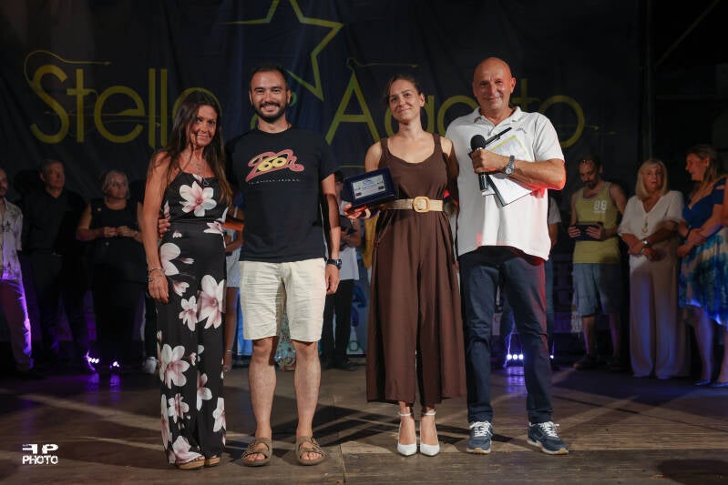 stelle-d-agosto-2026-iv-edizione-premio-speciale-sponsor-bar-paradise-martina-bruni-marco-simonelli-standard.jpg