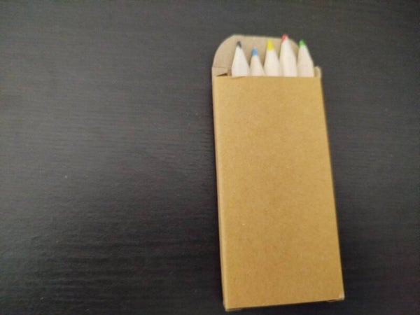 mini crayons de couleurs
