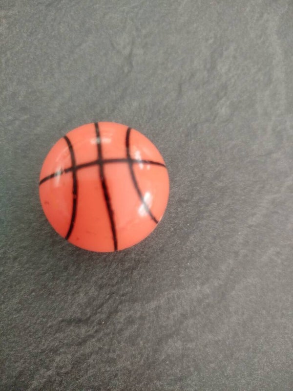 taille crayons basket