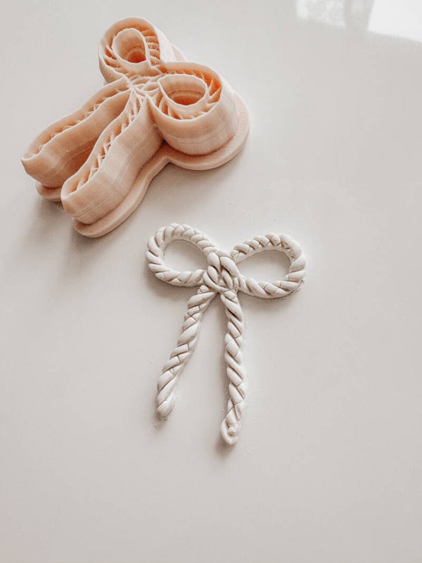 cutter Bold Bow with stripe