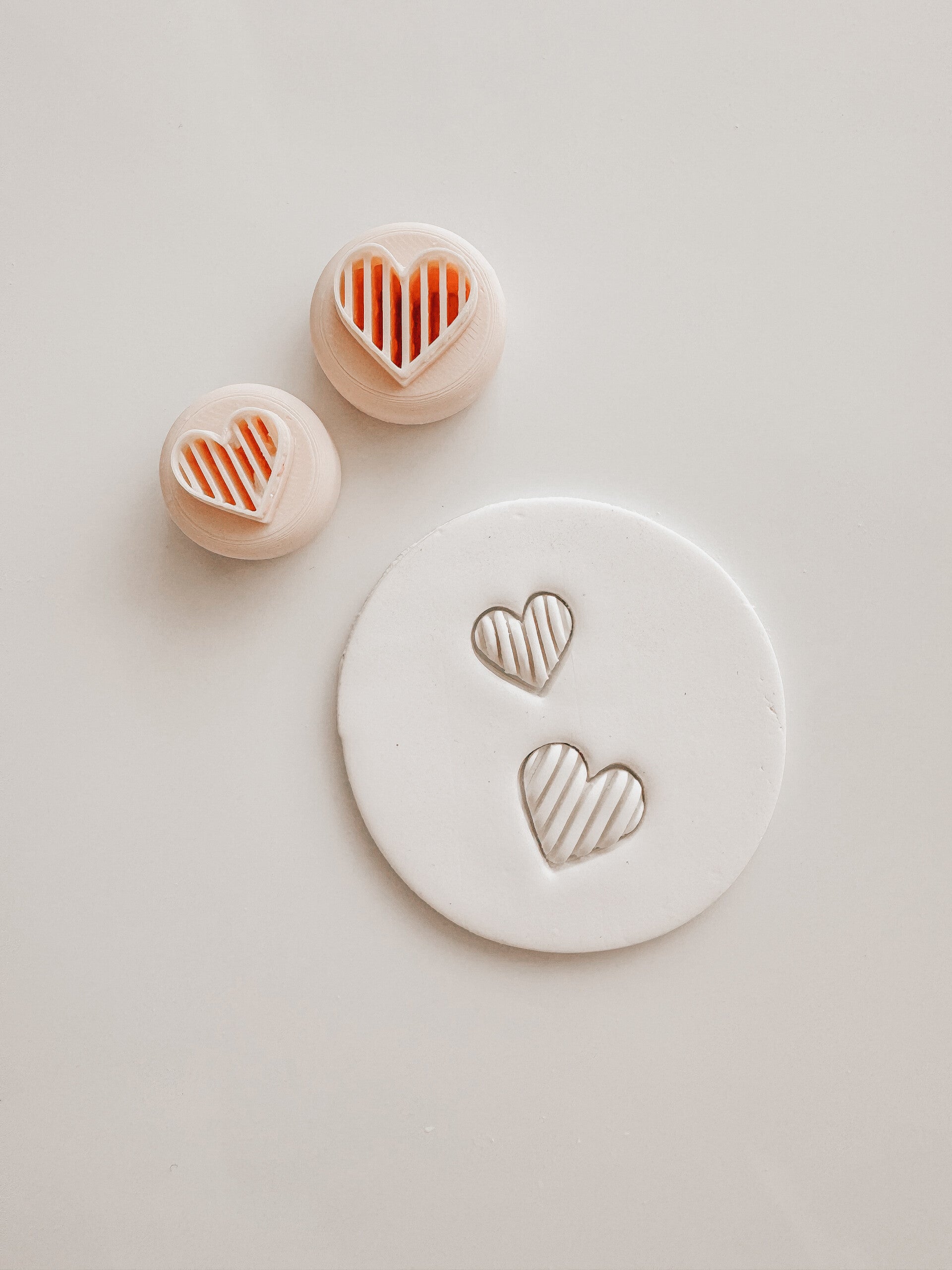 cutter stud ribbed heart