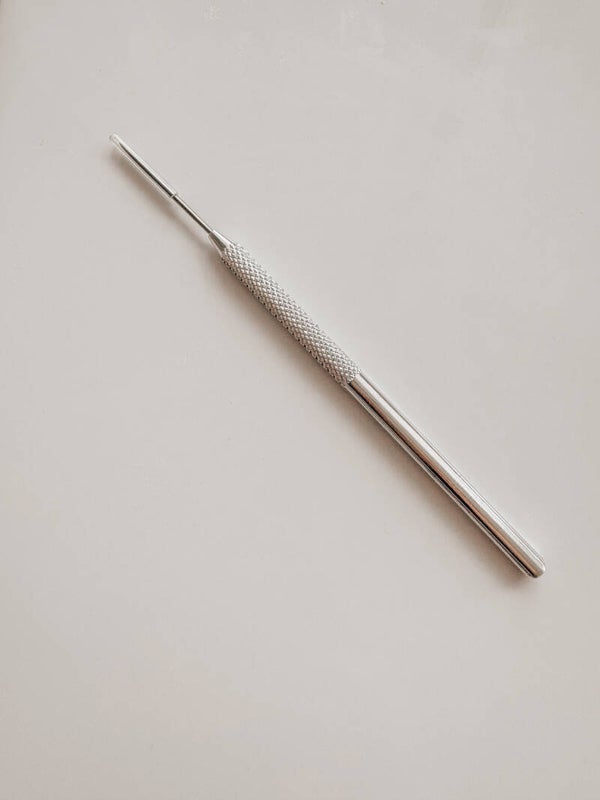 Needle pin