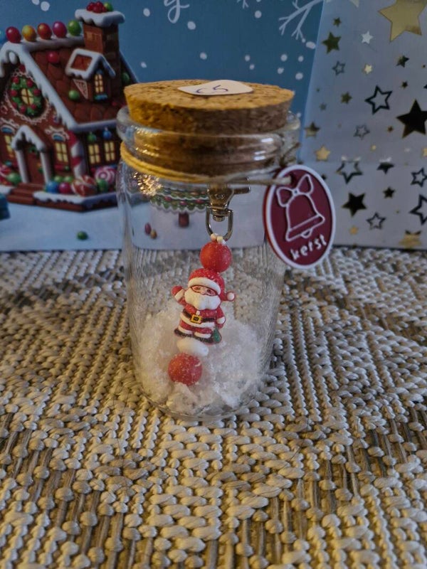 Sleutelhanger in potje kerstman