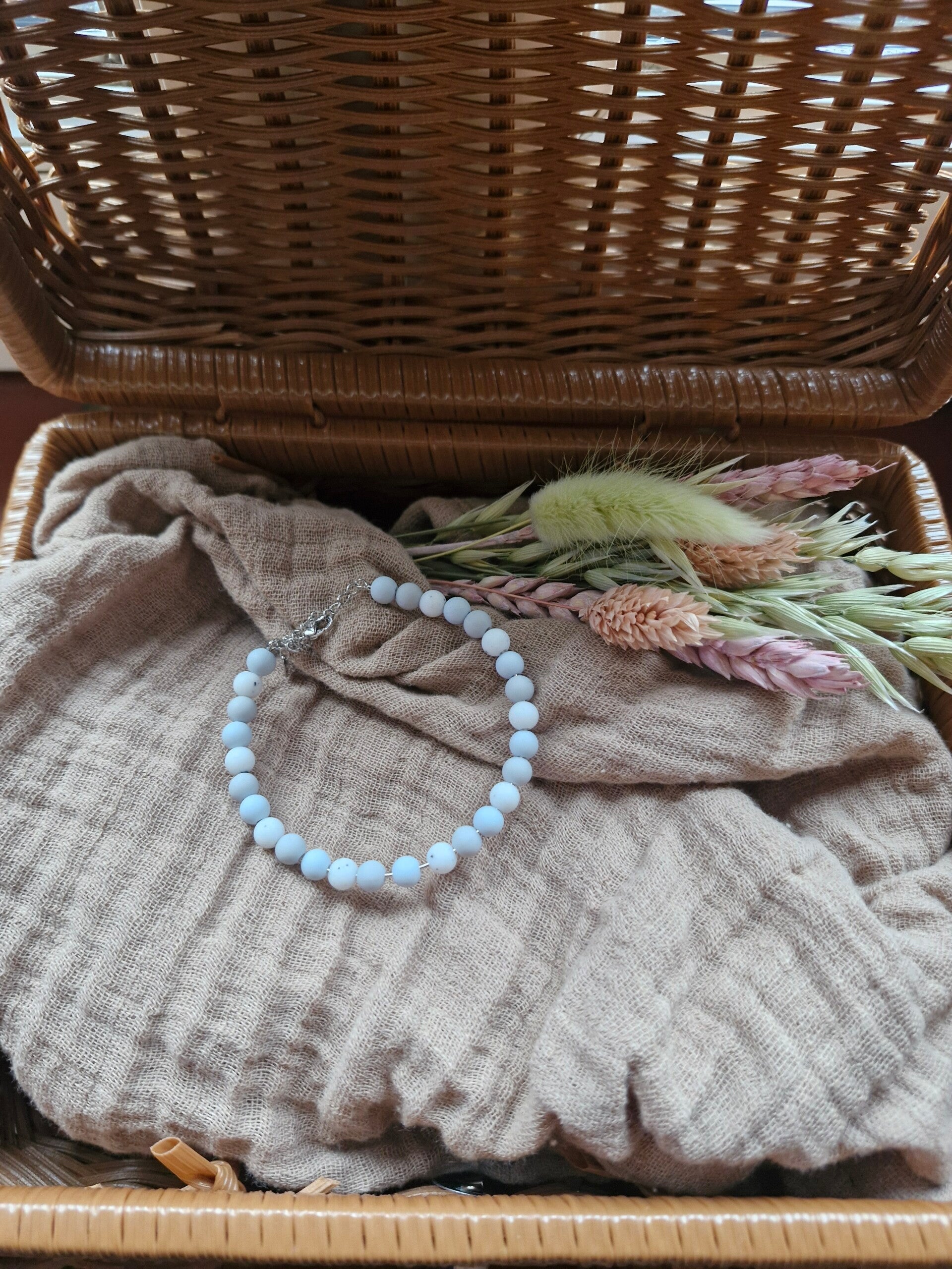 Armbandje grijs met wit