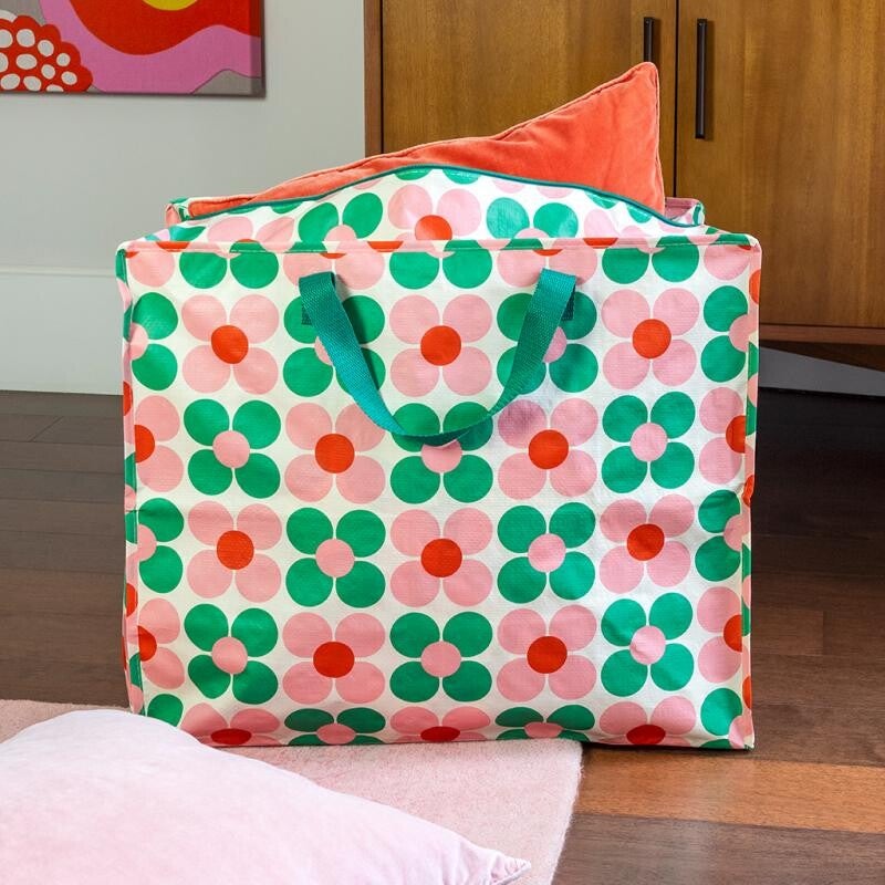 Grote zakken met roze en Groenen bloemen
