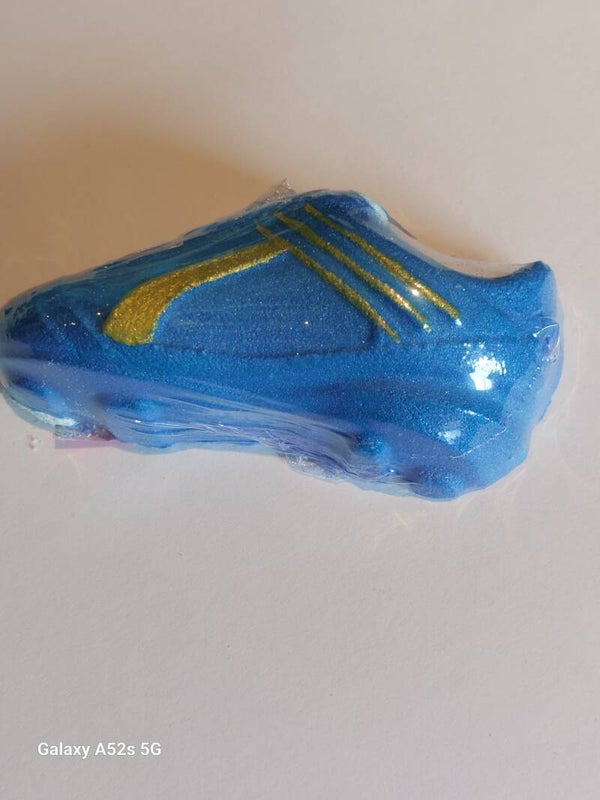 Football boot bath bomb