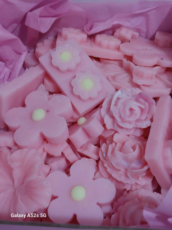 Box of wax melts