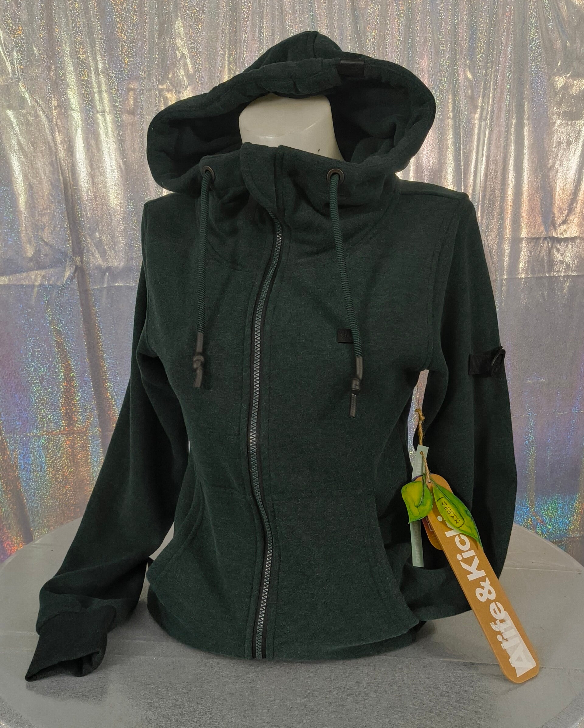 A life and kicking vest groen (3)