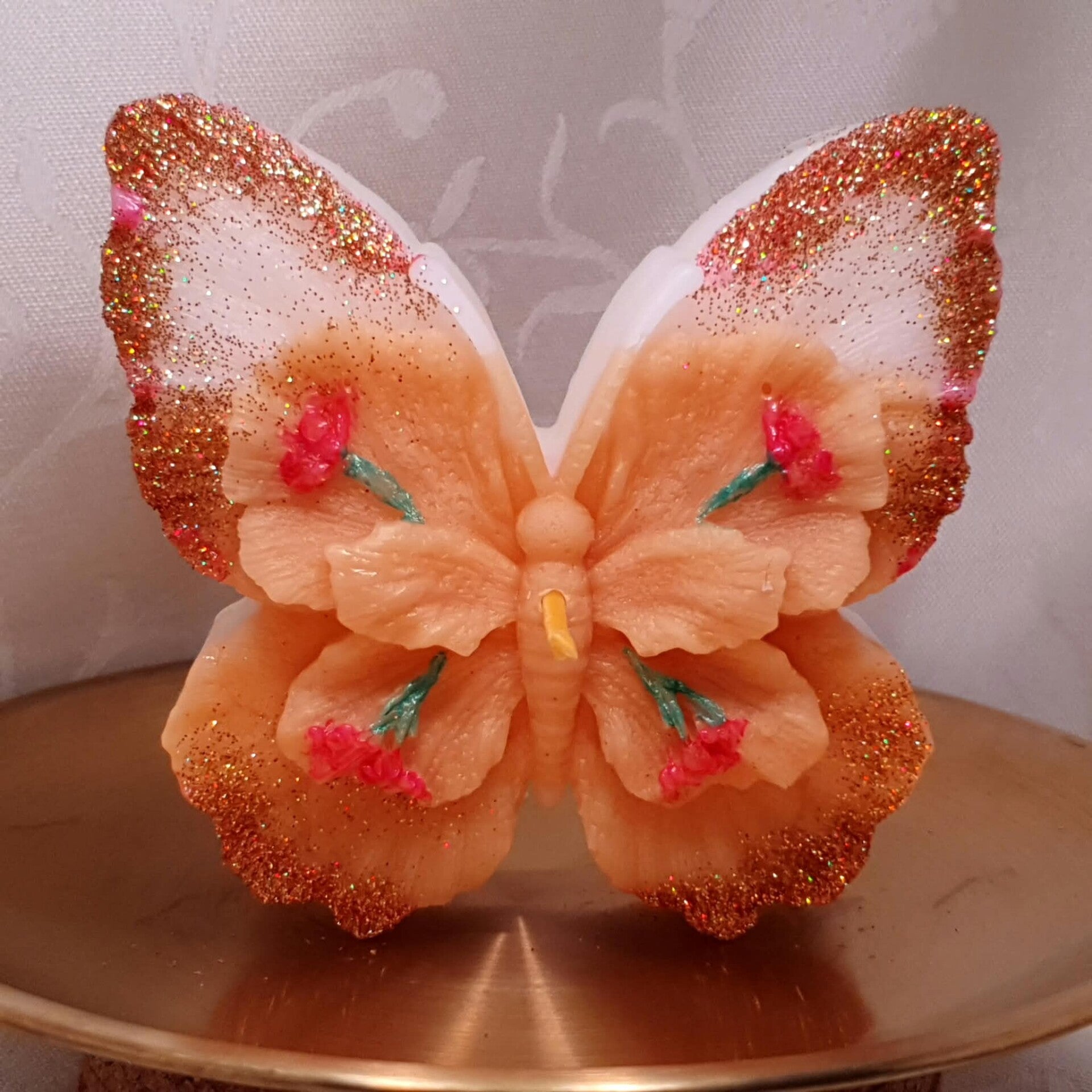 vlinder wit met kleurtjes en gouden glitter rand