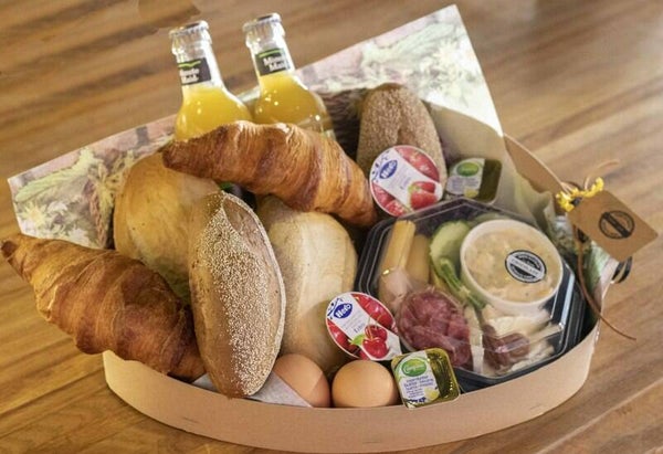 breakfast for 4 people