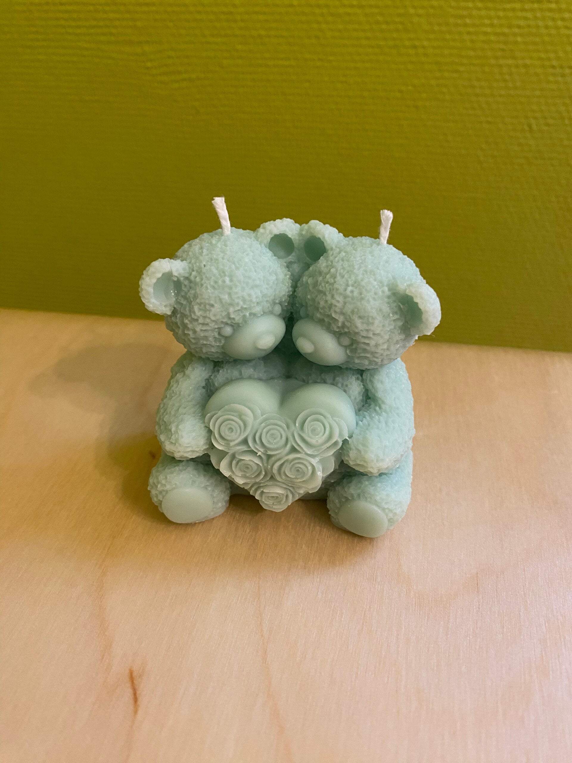 Bougie nounours love pomme cannelle