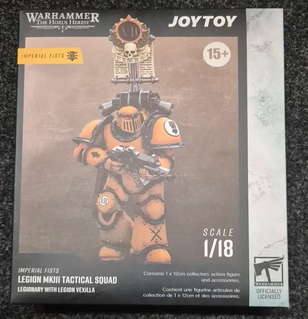 Imperial Fists - Legion MKIII Tatical Squad - Legionary With Legion Vexilla