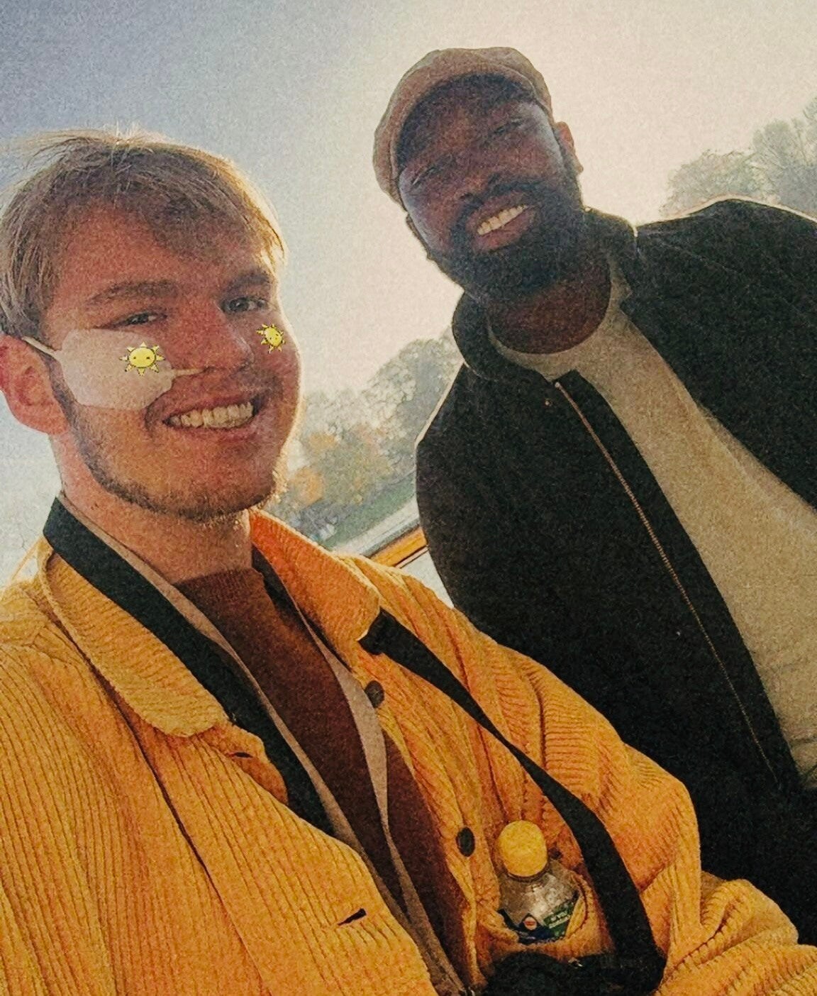 Shumar en Hylke op het pontje over de IJssel in Deventer 