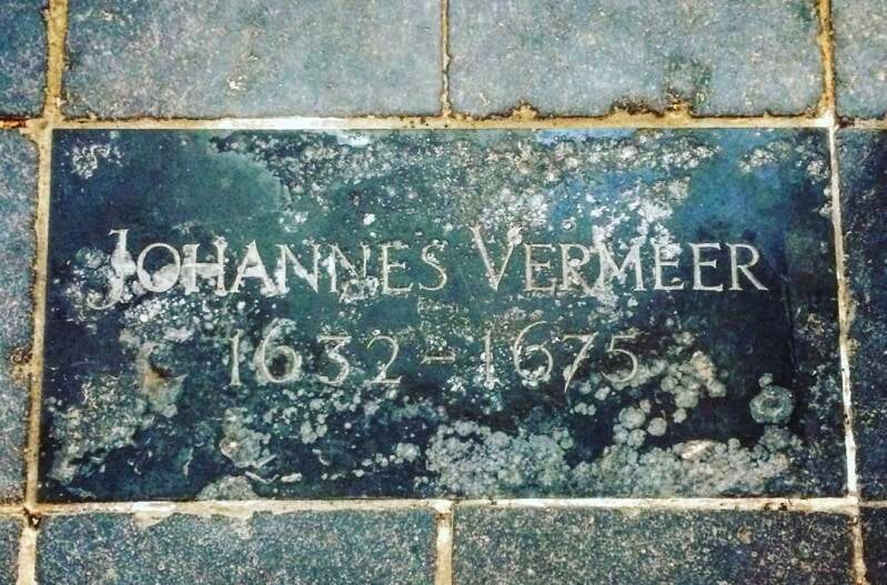 Claar van Leent bezocht de  grafsteen van de grote meesterschilder Johannes Vermeer in Delft