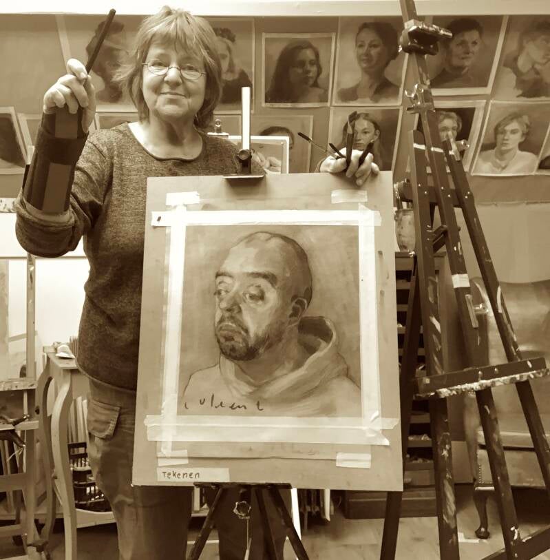 Portretmeester en docent Claar van Leent geeft lessen in portrettekenen en portretschilderen