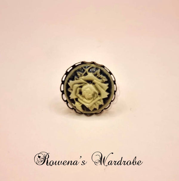 Cameo Ring