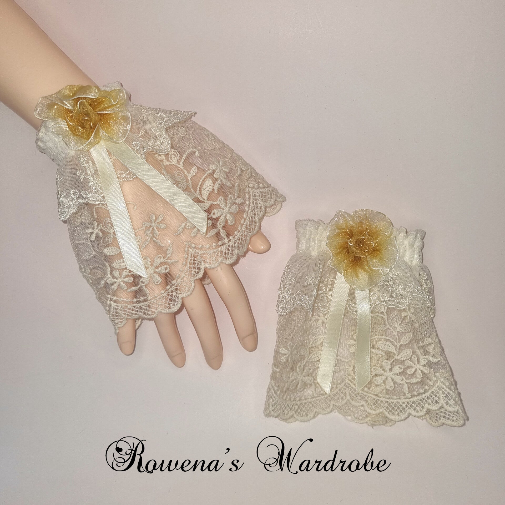 Classic Lace Wrist Cuffs
