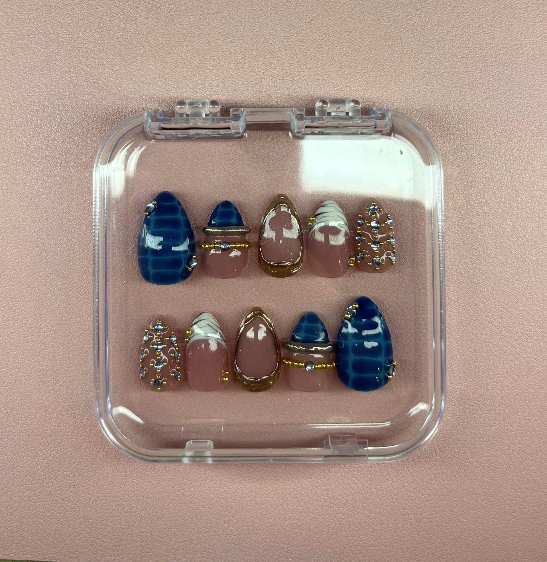 Custom press on nails