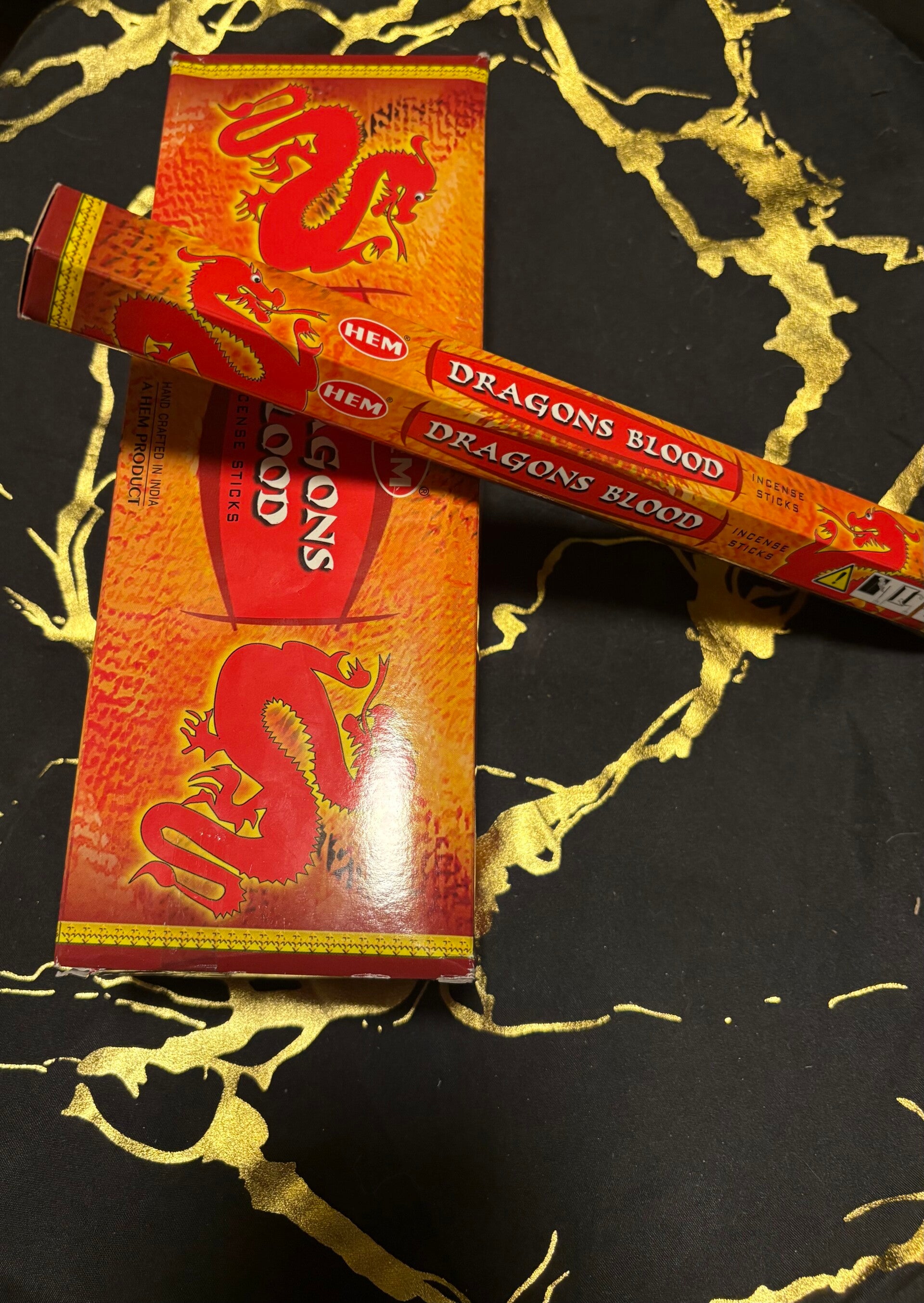 HEM Wierook – Dragon’s Blood (Rood) 🔥🐉
