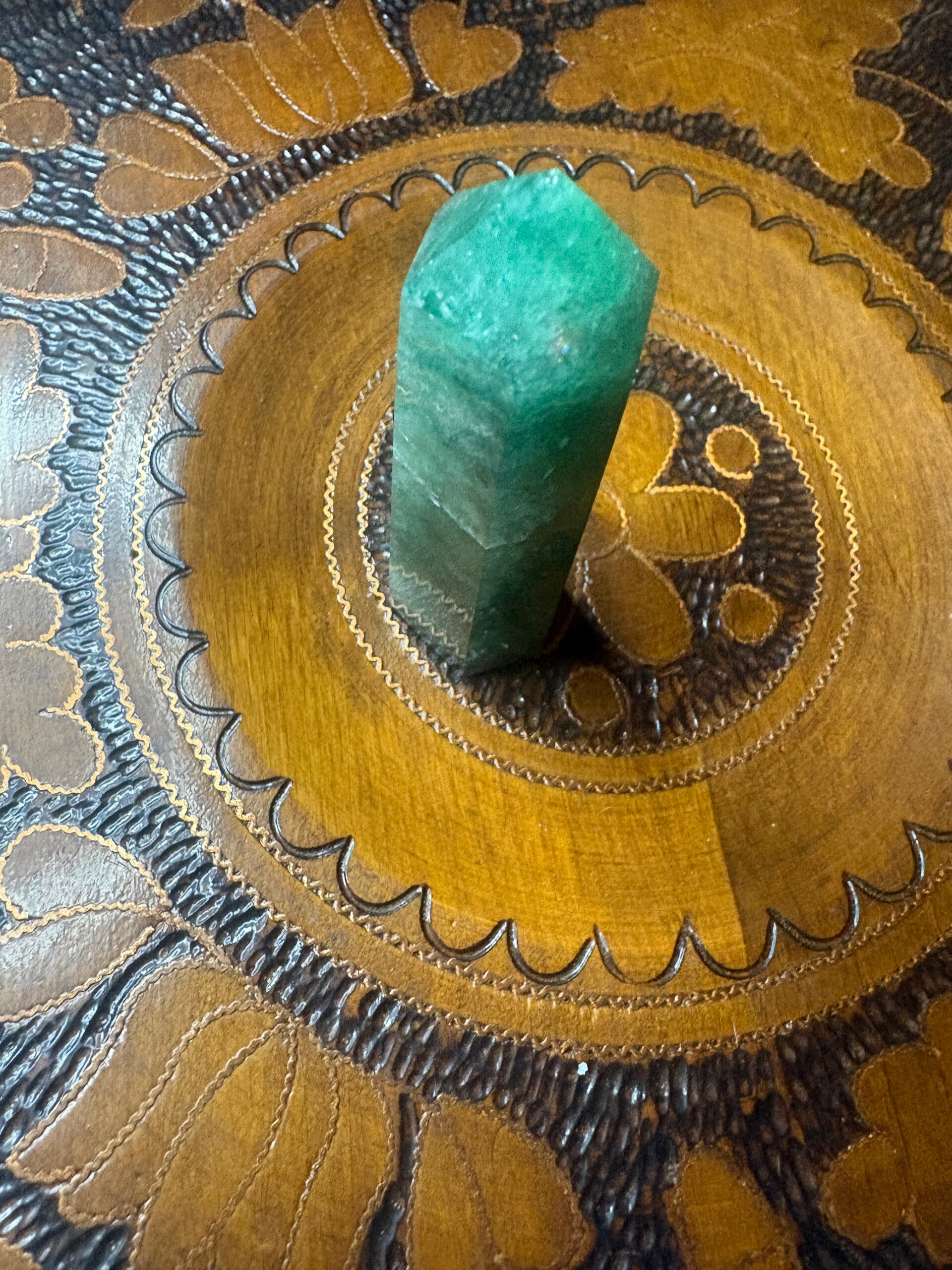 💚 Groene Fluoriet (ca. 8 cm | ca. 73 g) – Rust & Helderheid