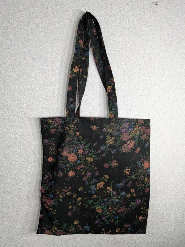 Katoenen tasje - zwart met bloemetjes - handmade by Marlies - Limited Edition