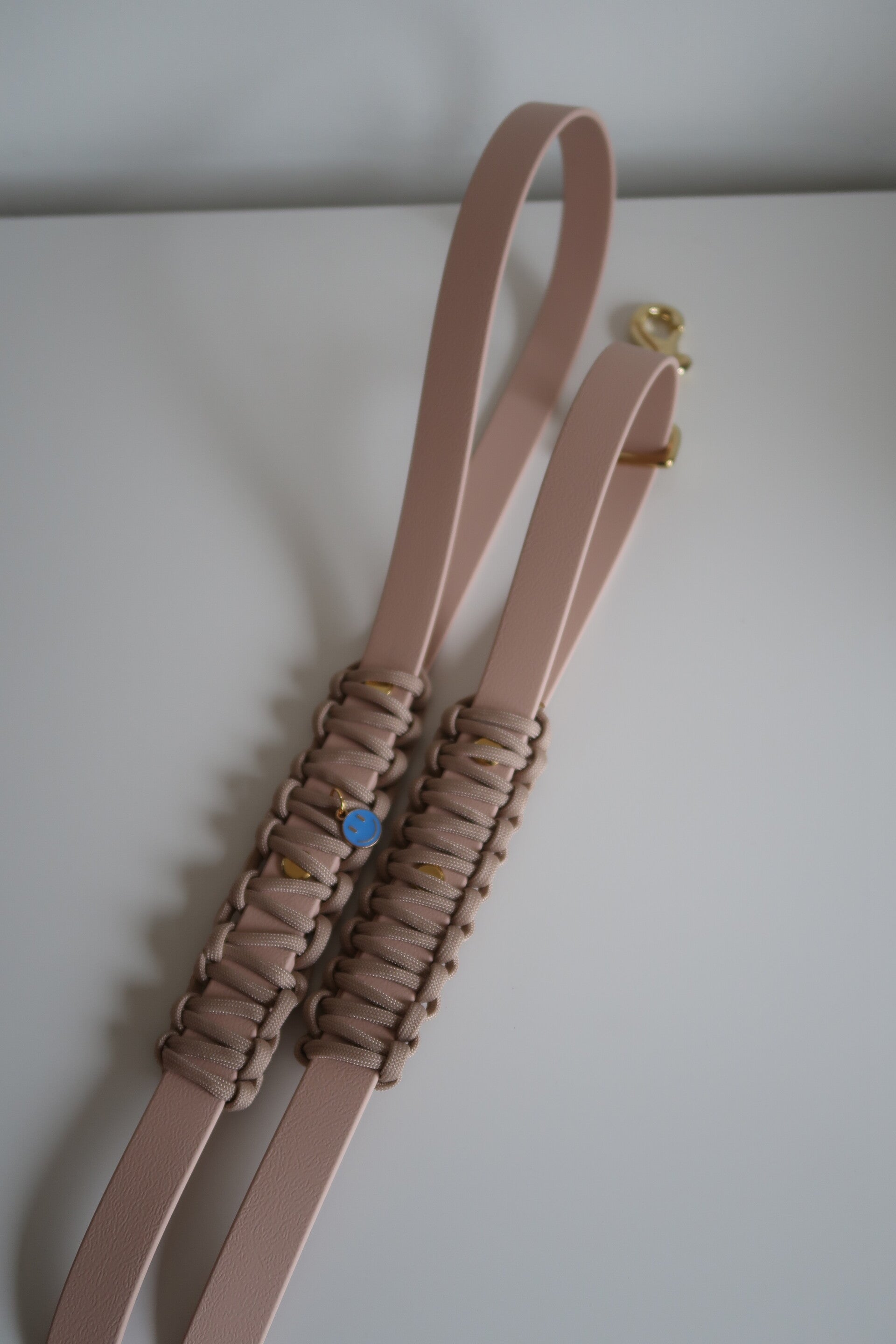 Leash bloom