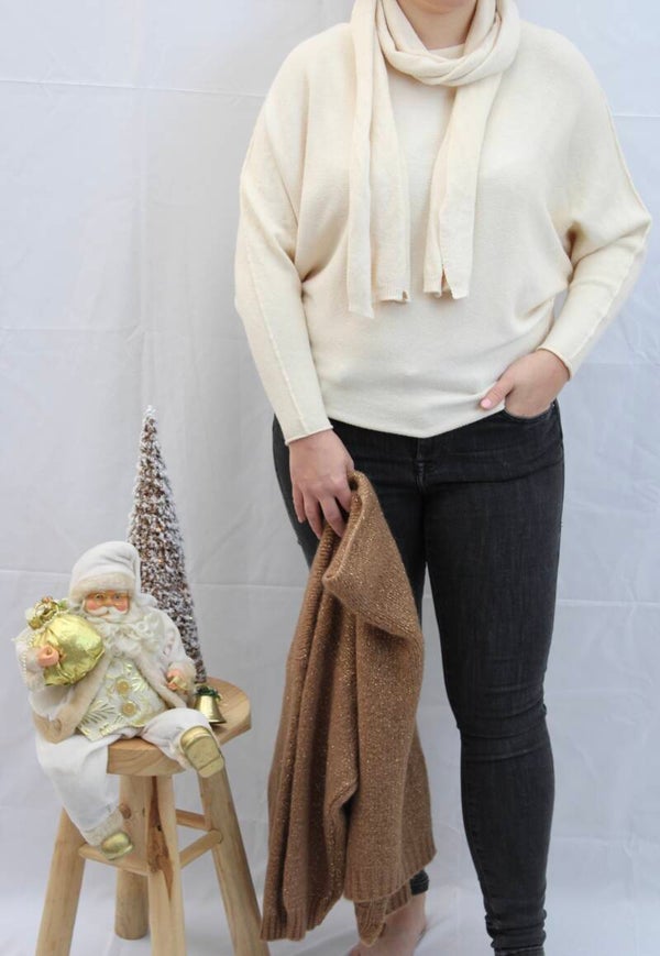 Trui met sjaal (Art.Nr.241)