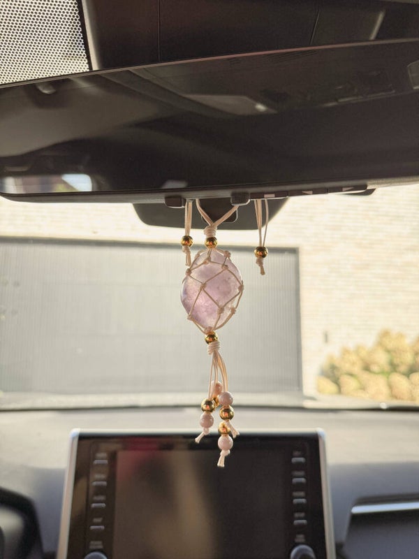 Amethist hanger voor je achteruitkijkspiegel