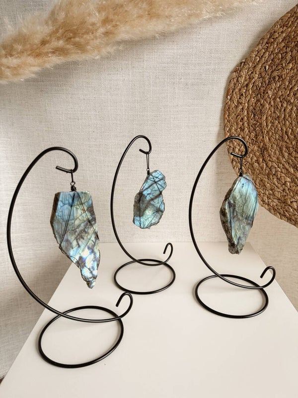 Ruwe Labradoriet aan houder