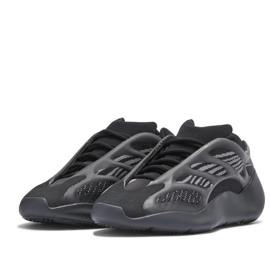 Yeezy 700v3